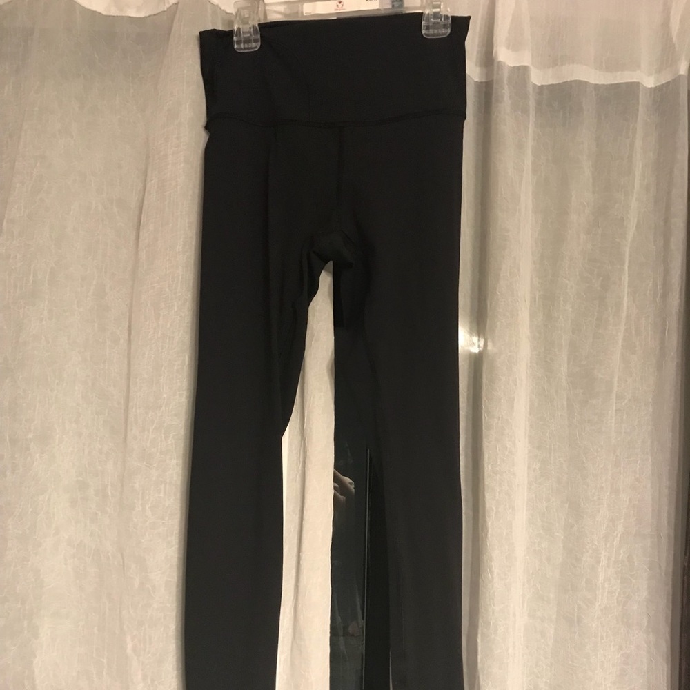 Lululemons never worn